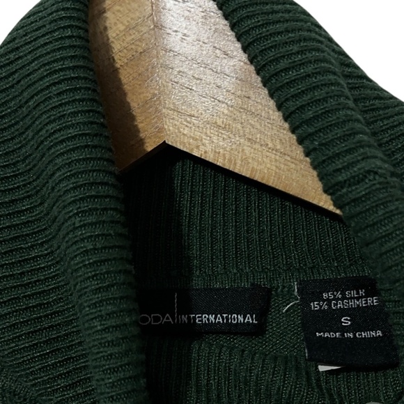 Moda Intl Womens Silk Cashmere Knit Turtleneck Size S - Picture 3 of 4